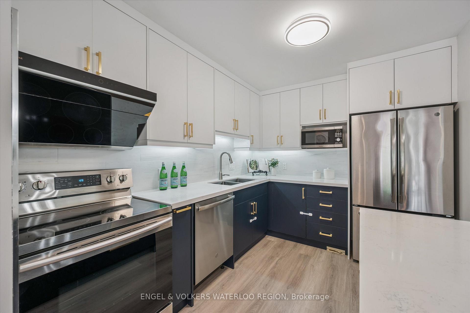 Photo 10 of 443 Laurel Gate Drive, Waterloo — HOMEH