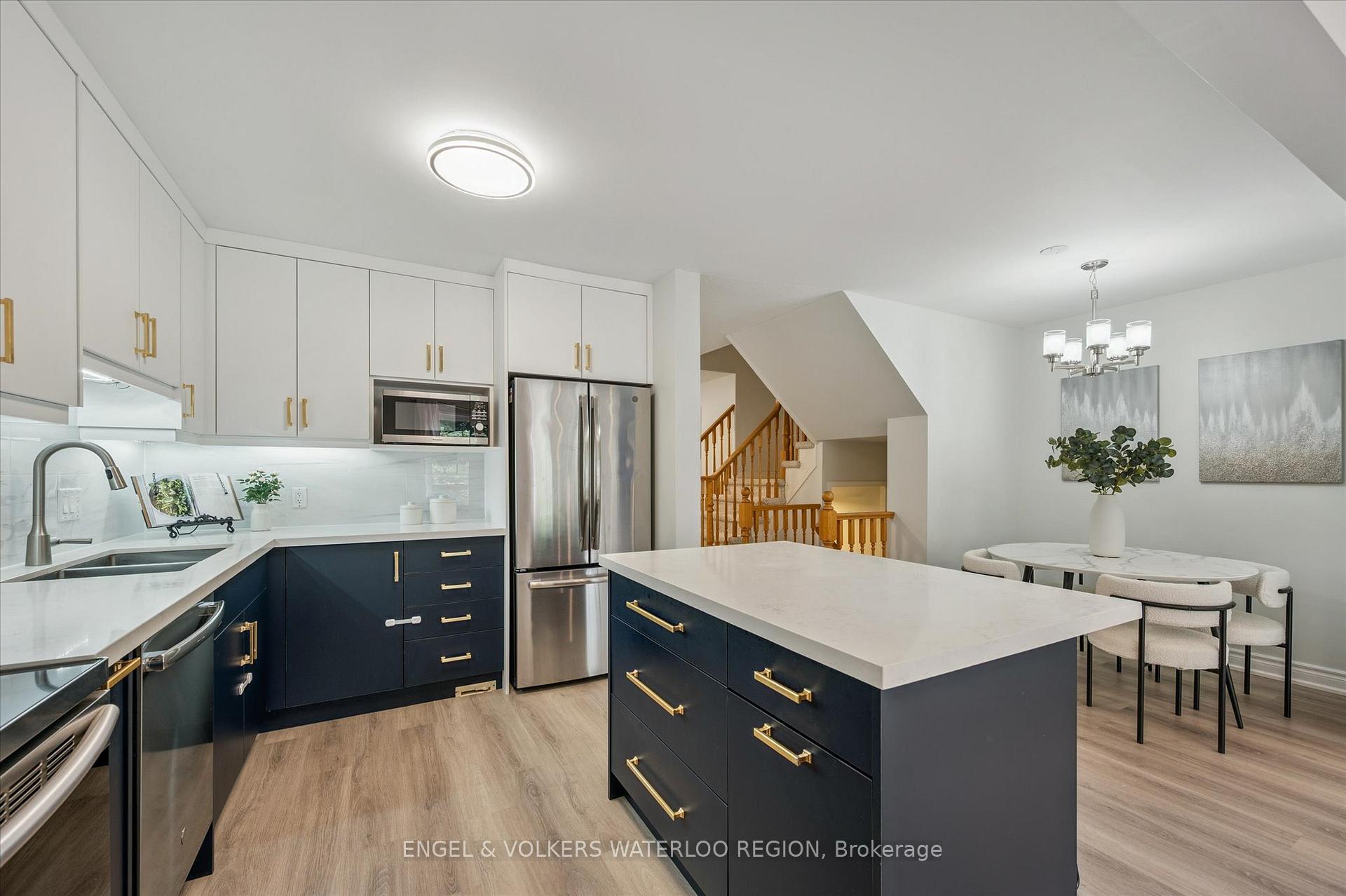 Photo 12 of 443 Laurel Gate Drive, Waterloo — HOMEH