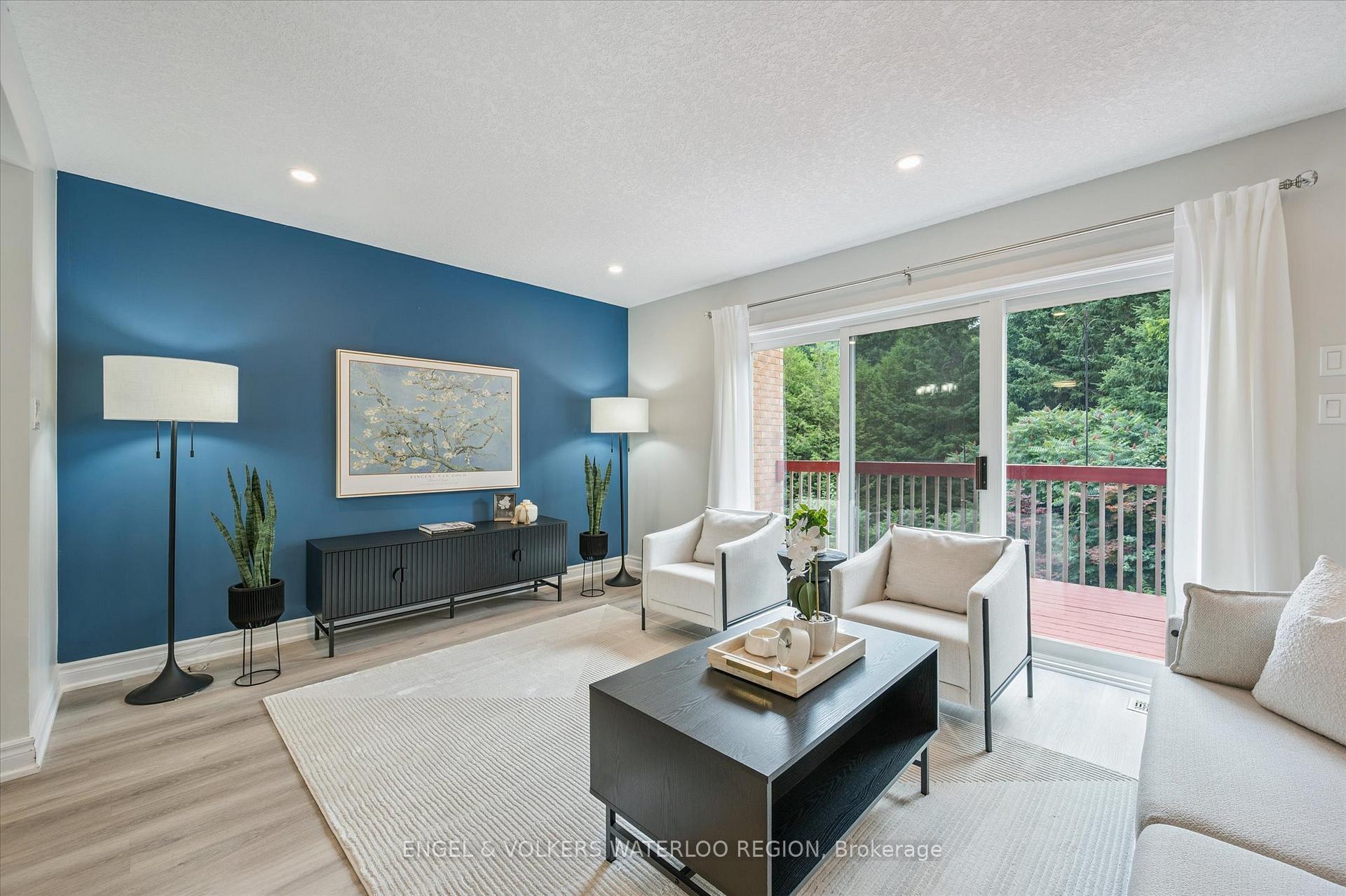 Photo 15 of 443 Laurel Gate Drive, Waterloo — HOMEH