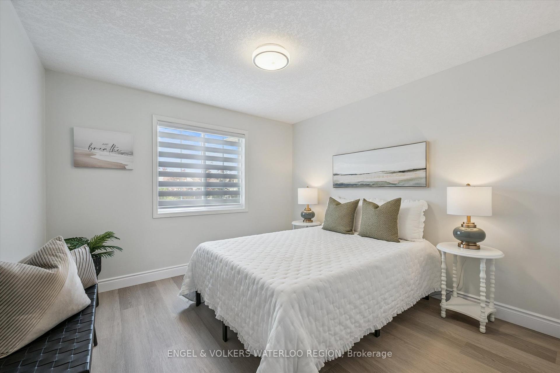 Photo 23 of 443 Laurel Gate Drive, Waterloo — HOMEH