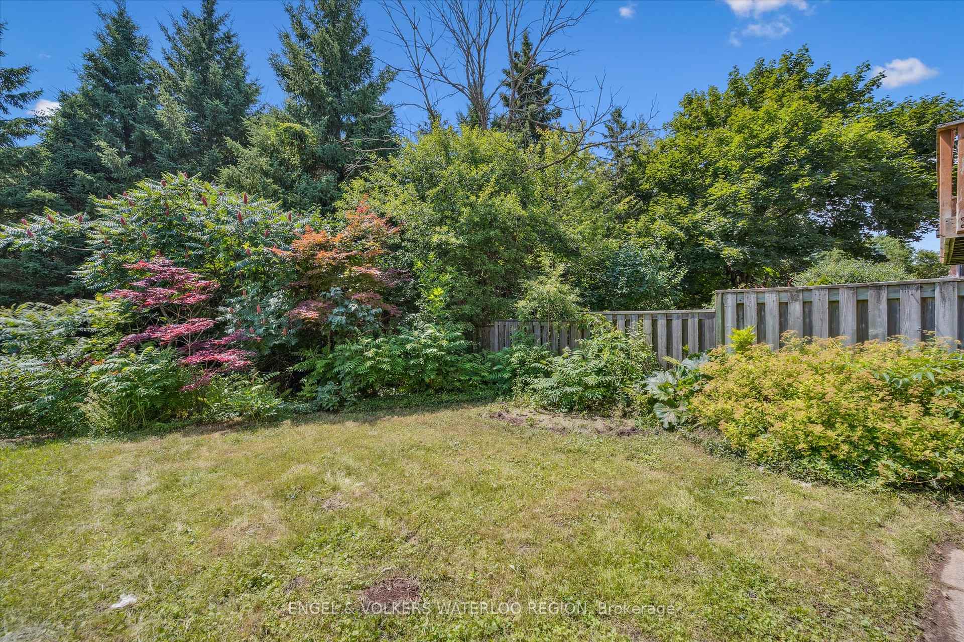 Photo 37 of 443 Laurel Gate Drive, Waterloo — HOMEH