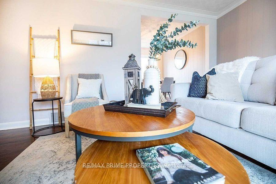 Photo 6 of 97 Elizabeth Crescent S, Whitby, Blue Grass Meadows — HOMEH
