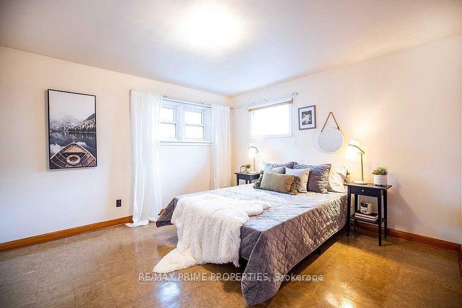 Photo 17 of 97 Elizabeth Crescent S, Whitby, Blue Grass Meadows — HOMEH