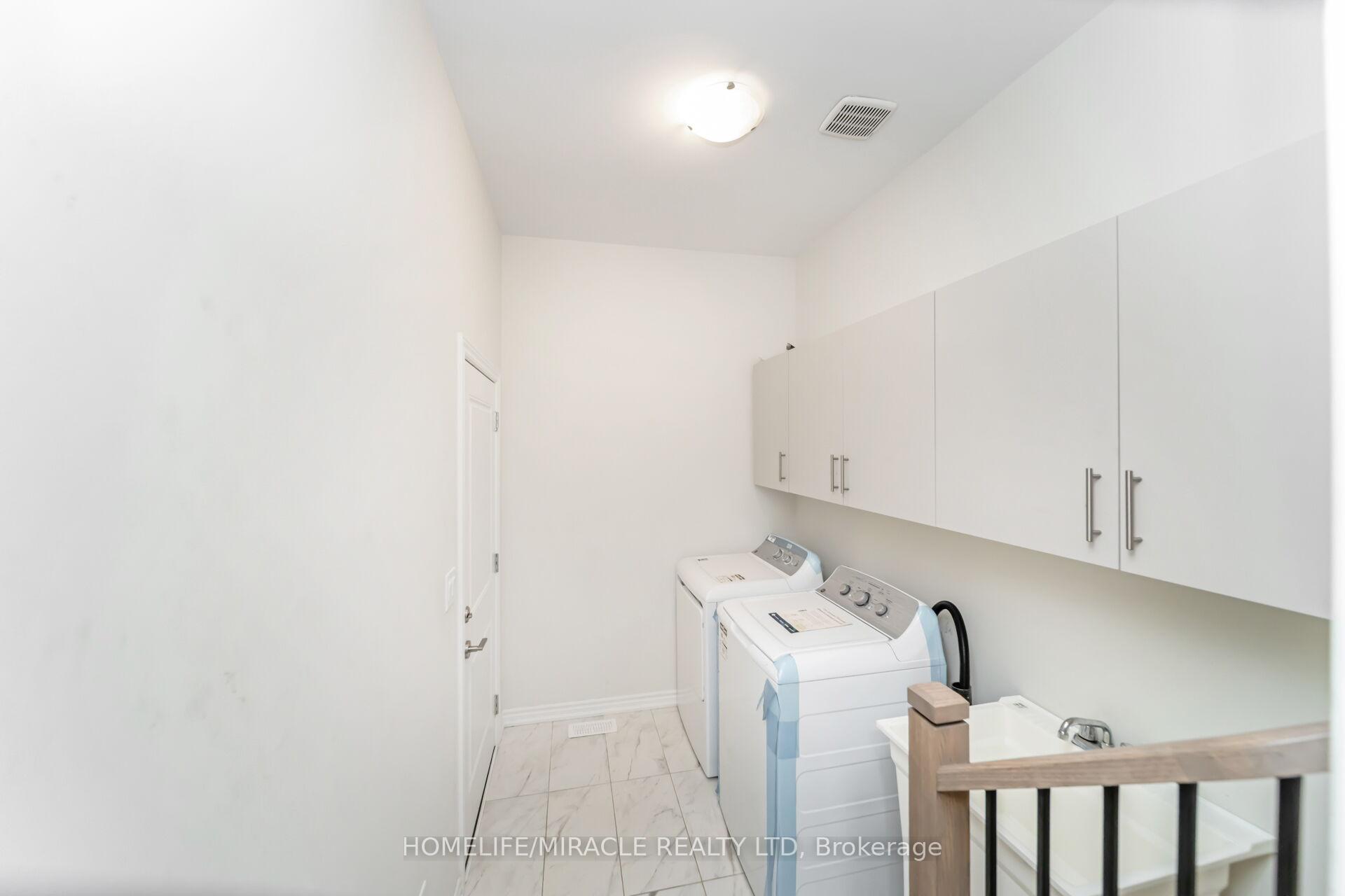 Photo 35 of 64 Phoenix Boulevard, Barrie, Rural Barrie Southeast — HOMEH
