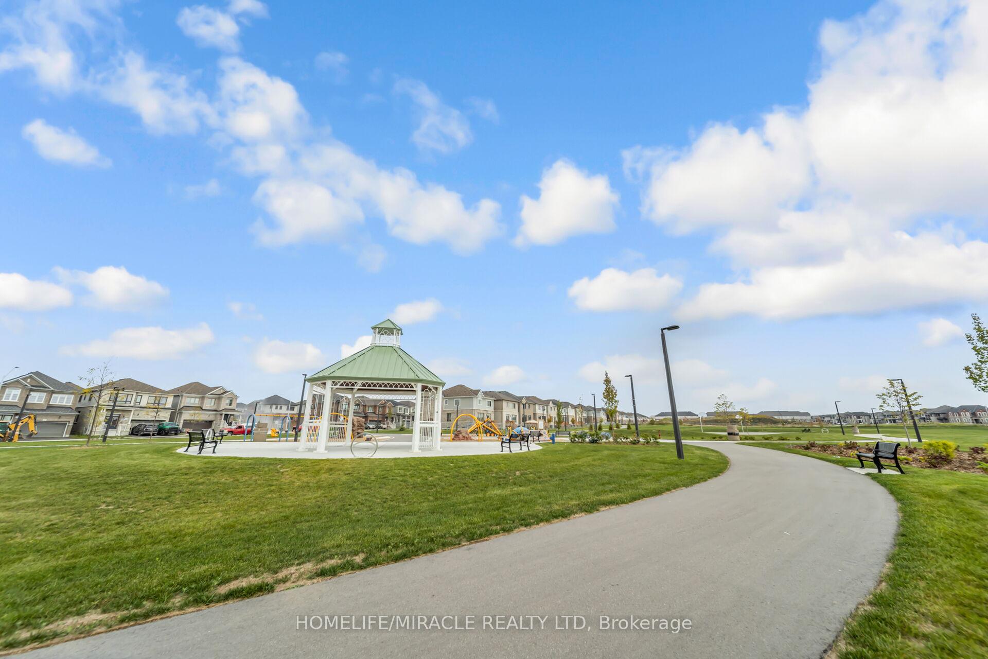 Photo 50 of 64 Phoenix Boulevard, Barrie, Rural Barrie Southeast — HOMEH