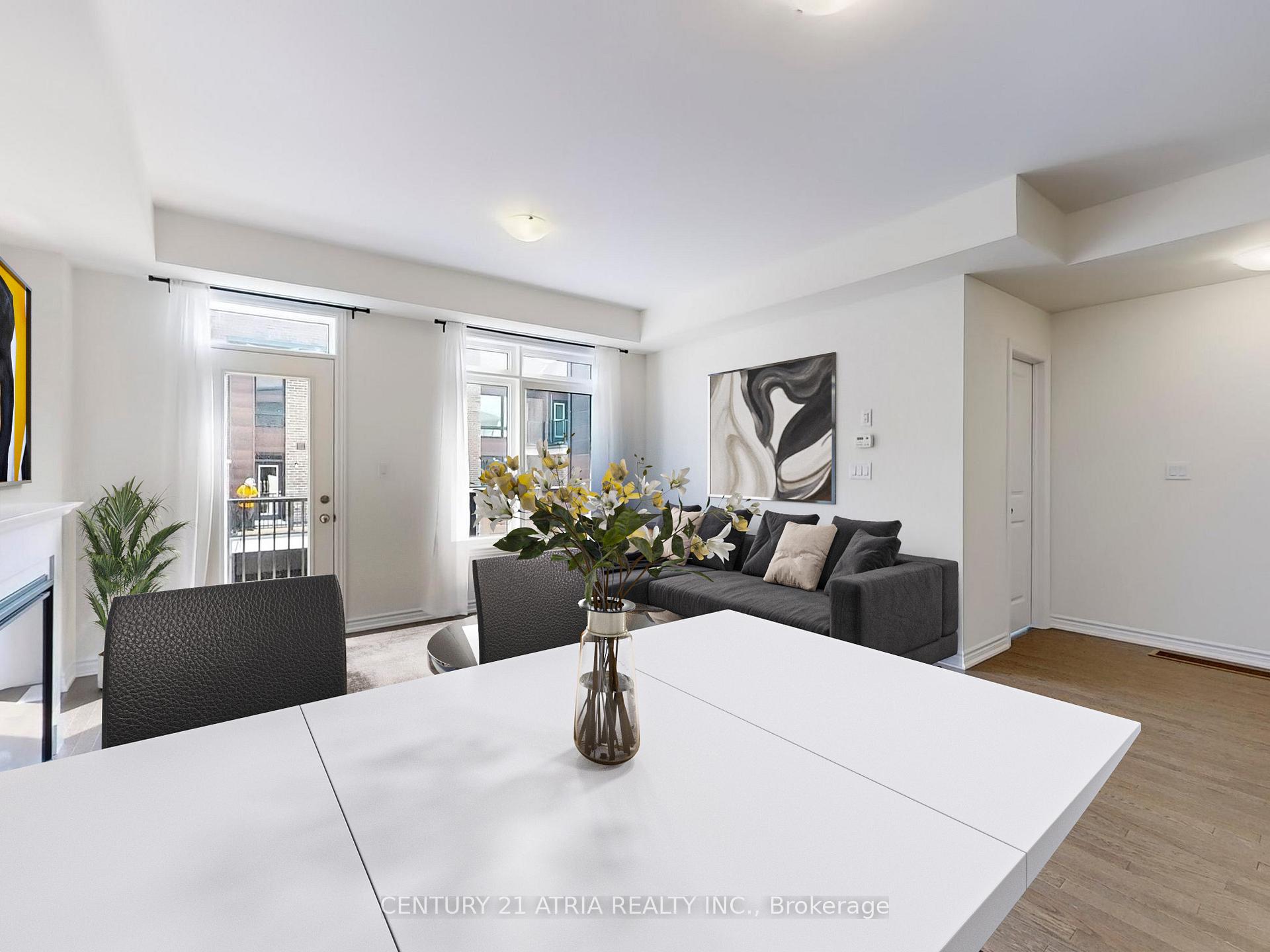 Photo 7 of 12 Gunton Street, Aurora, Bayview Northeast — HOMEH