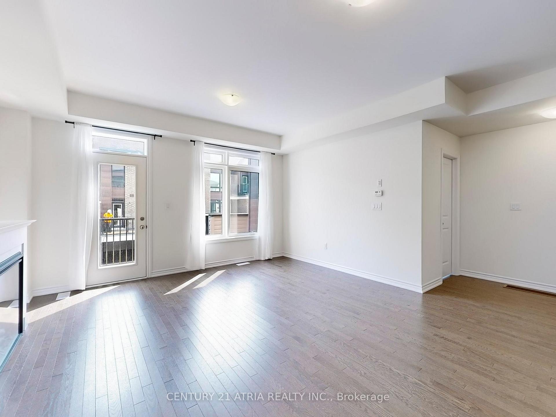 Photo 4 of 12 Gunton Street, Aurora, Bayview Northeast — HOMEH