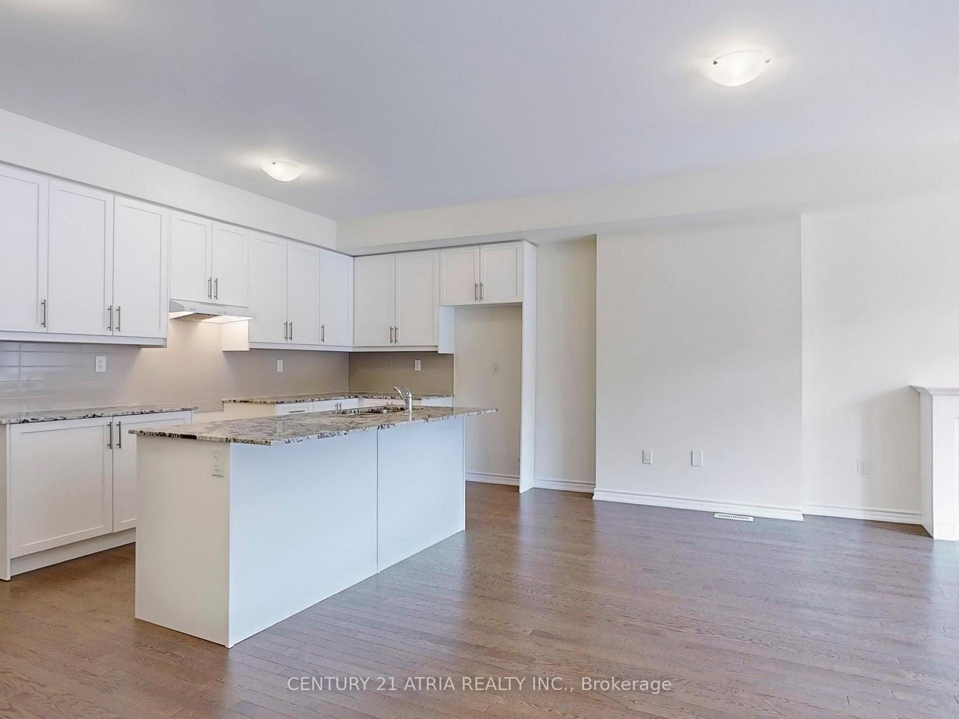 Photo 8 of 12 Gunton Street, Aurora, Bayview Northeast — HOMEH