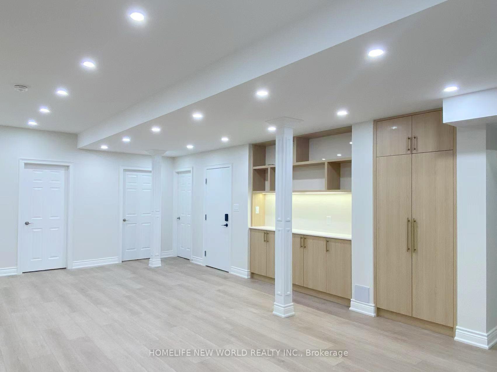 Photo 10 of 37 Port Royal Avenue, Vaughan, Kleinburg — HOMEH