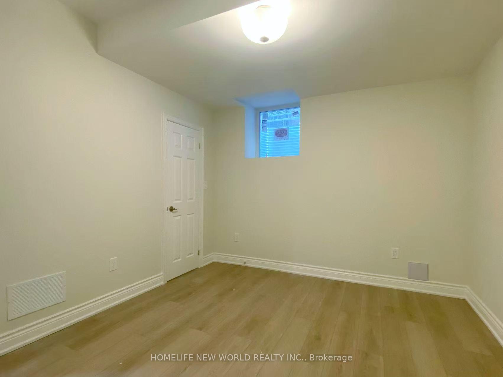 Photo 13 of 37 Port Royal Avenue, Vaughan, Kleinburg — HOMEH