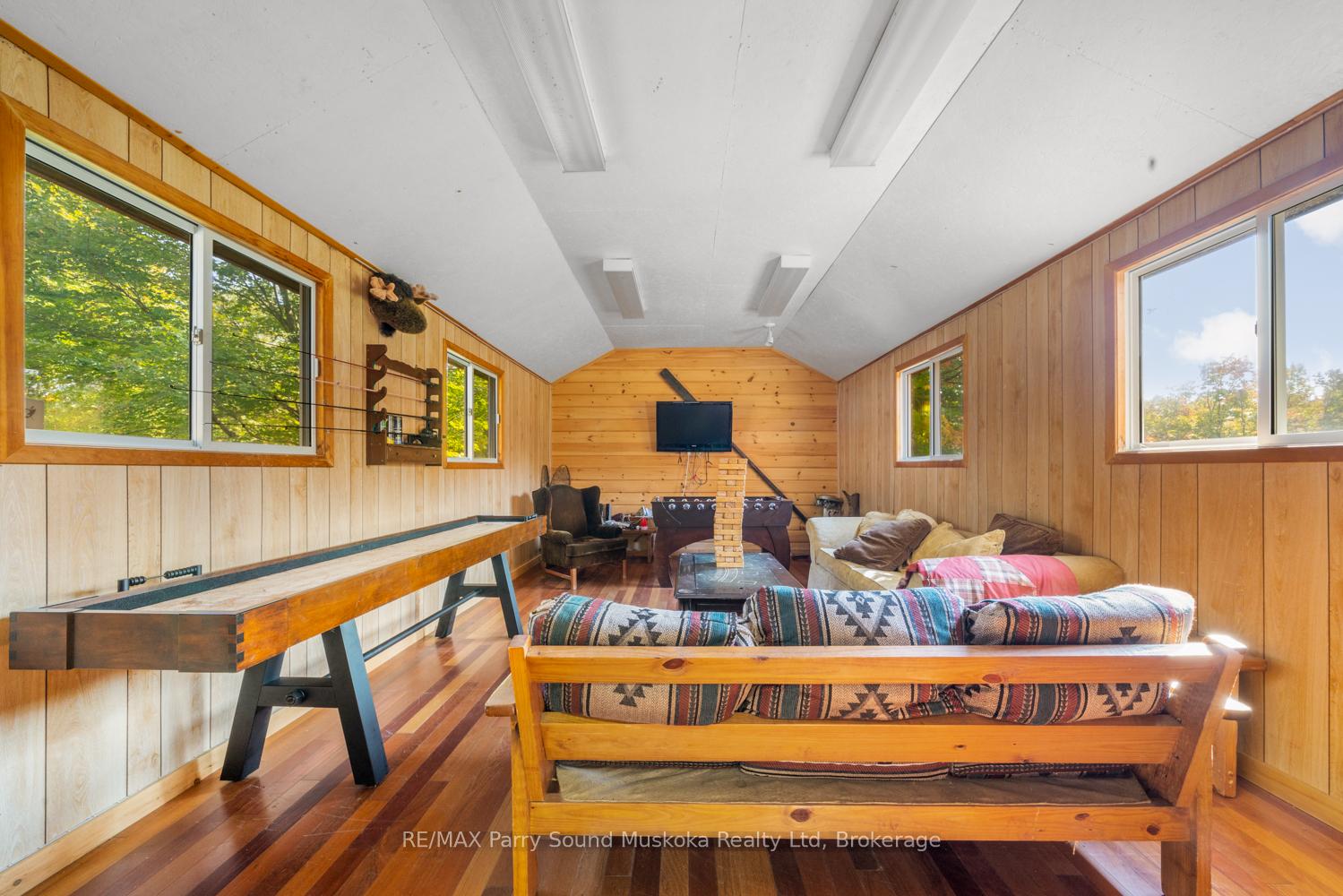 Photo 16 of 1099 Bunny Trail, Whitestone — HOMEH