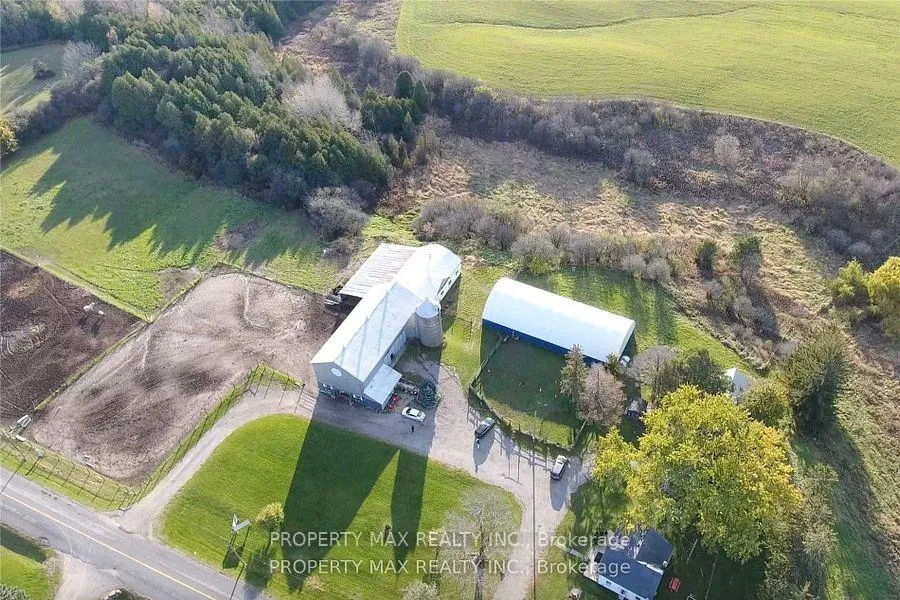 Photo 4 of 9570 Duffs Road, Whitby, Brooklin — HOMEH