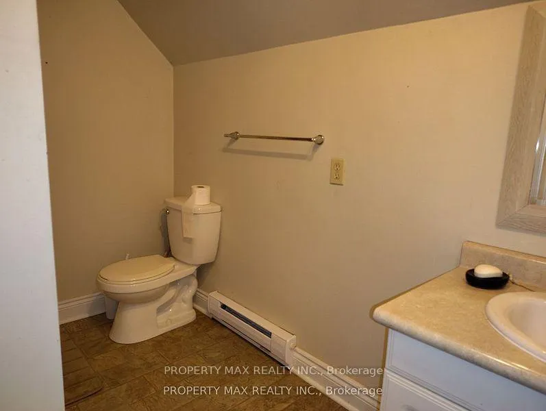 Photo 24 of 9570 Duffs Road, Whitby, Brooklin — HOMEH