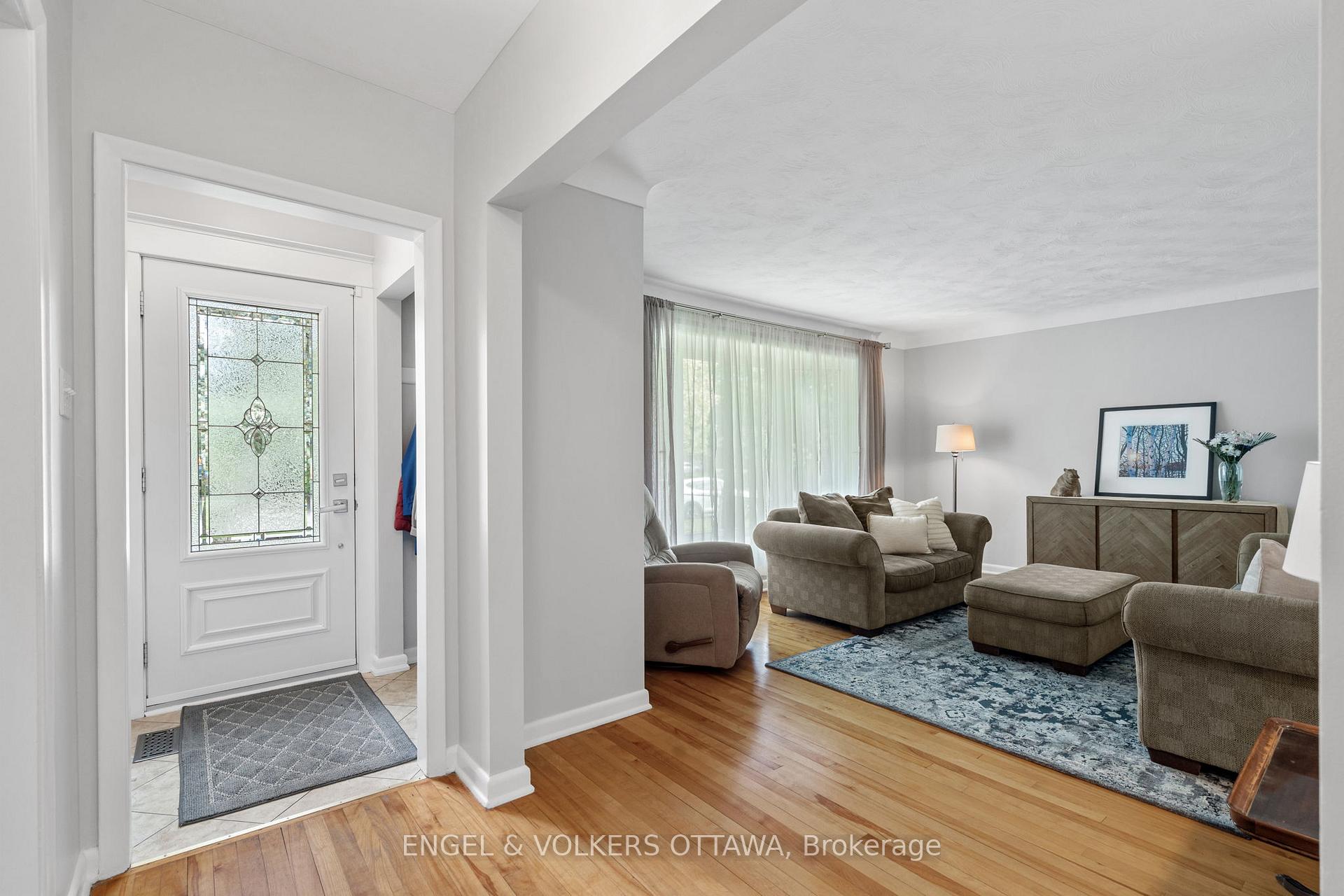Photo 5 of 624 Browning Avenue, Ottawa, Riverview Park — HOMEH