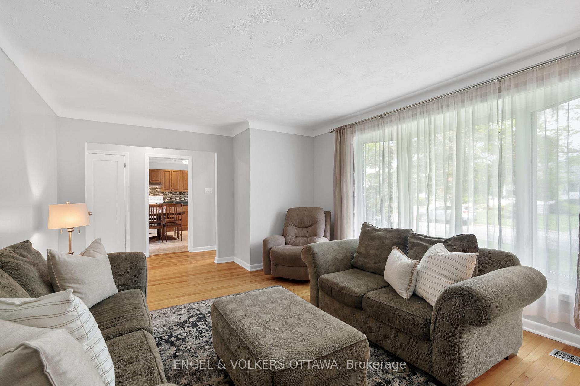 Photo 11 of 624 Browning Avenue, Ottawa, Riverview Park — HOMEH