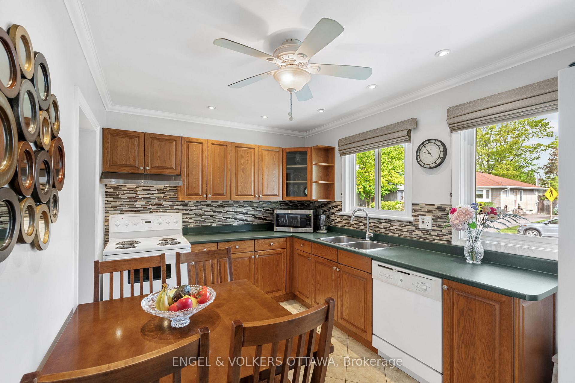 Photo 9 of 624 Browning Avenue, Ottawa, Riverview Park — HOMEH