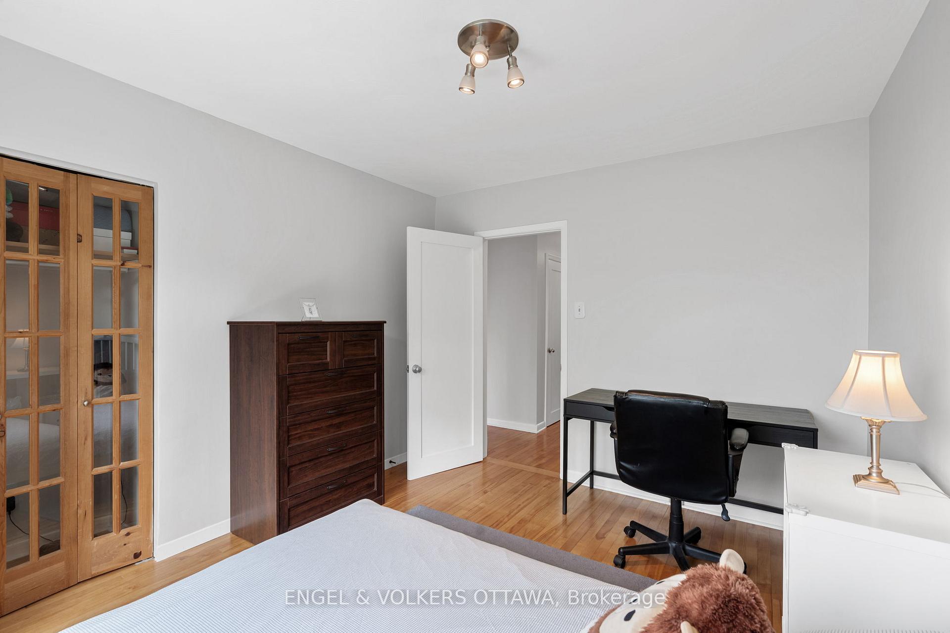 Photo 16 of 624 Browning Avenue, Ottawa, Riverview Park — HOMEH