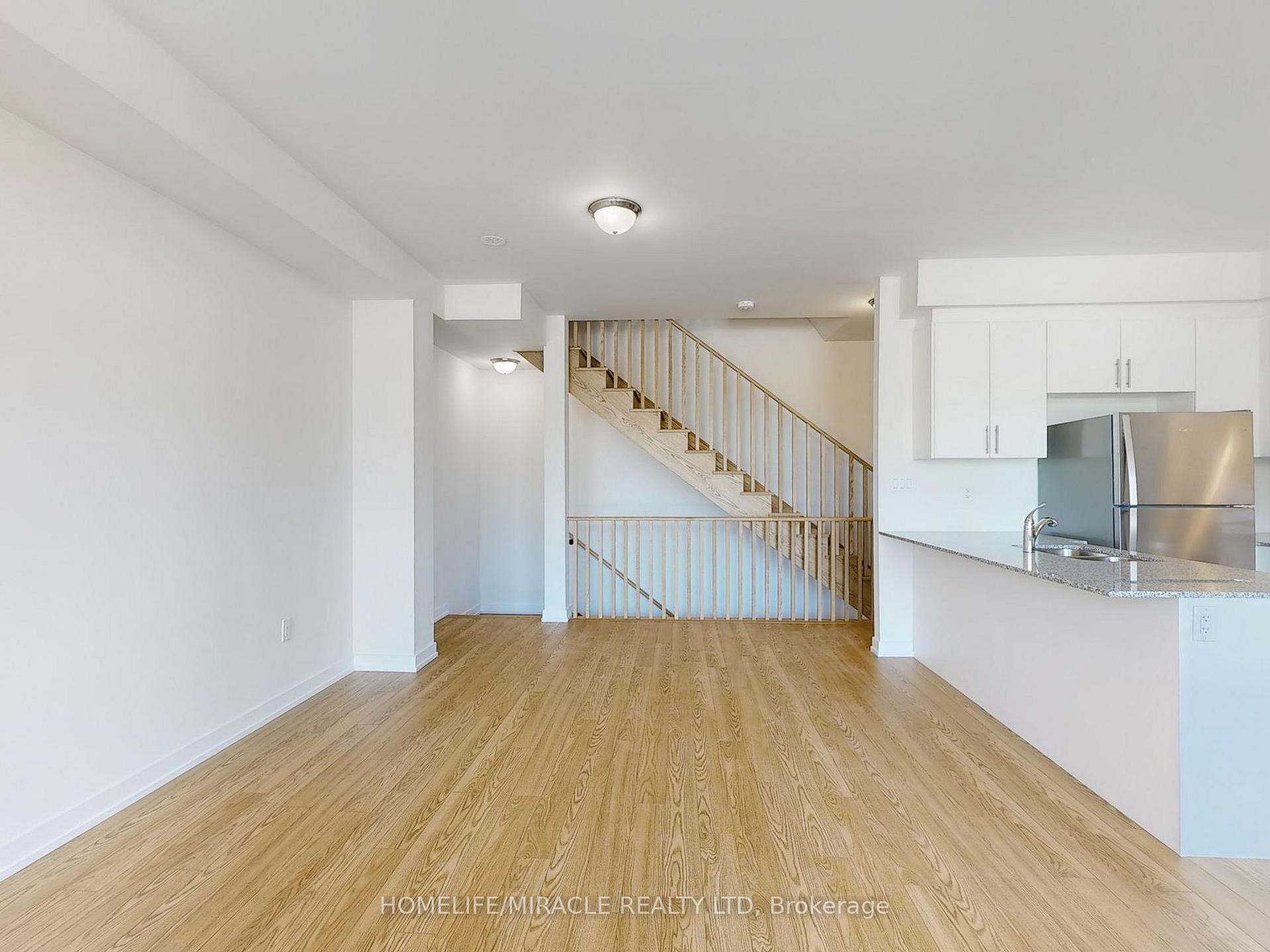 Photo 5 of 41 Kintall Way, Vaughan, Steeles West Industrial — HOMEH