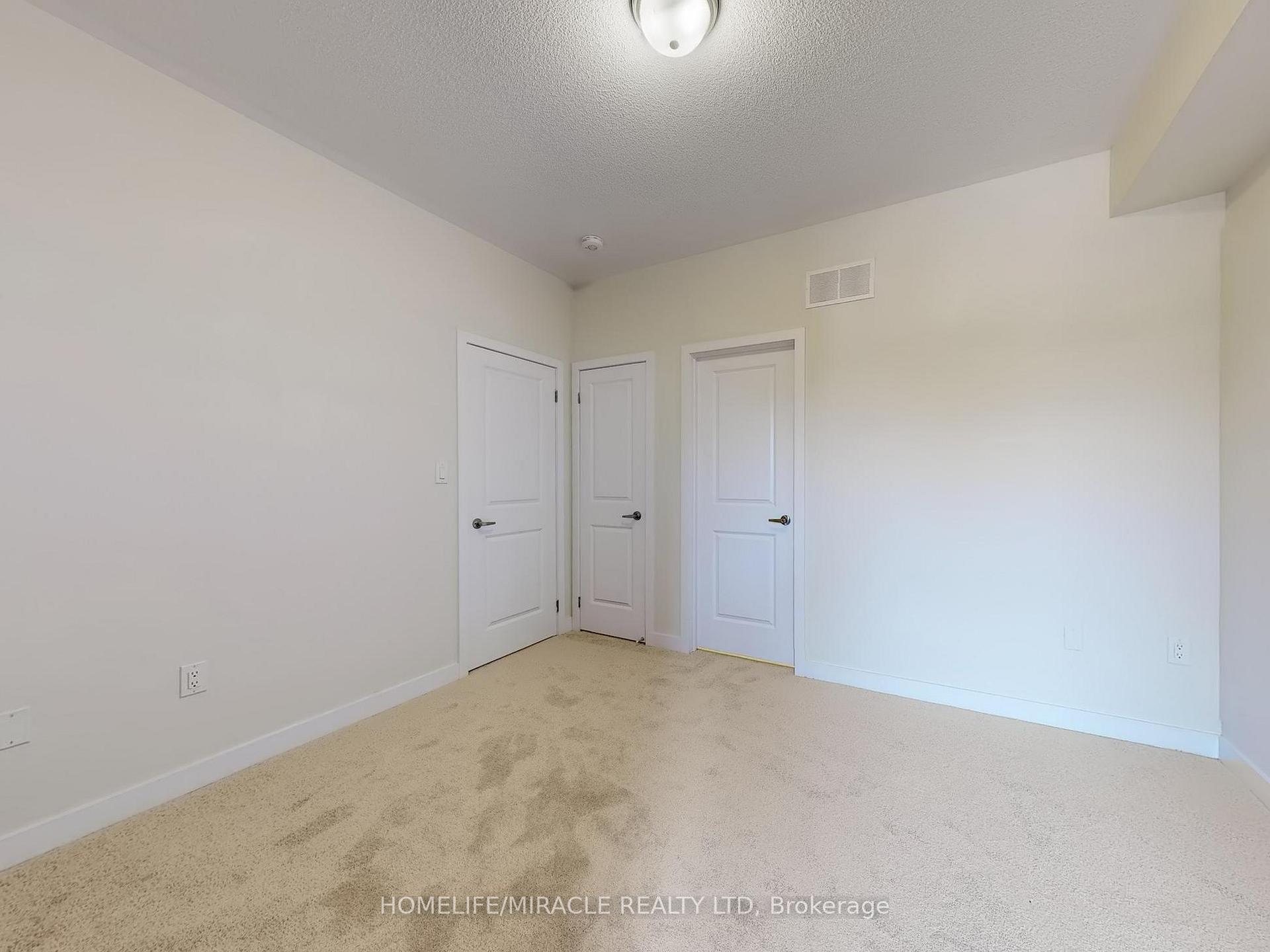 Photo 16 of 41 Kintall Way, Vaughan, Steeles West Industrial — HOMEH