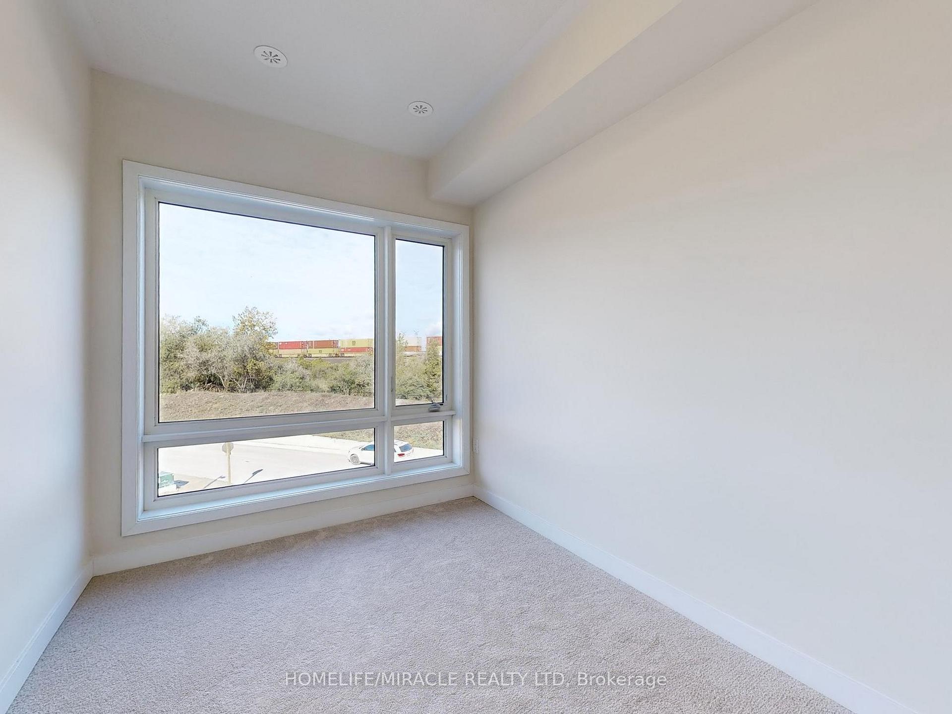 Photo 20 of 41 Kintall Way, Vaughan, Steeles West Industrial — HOMEH