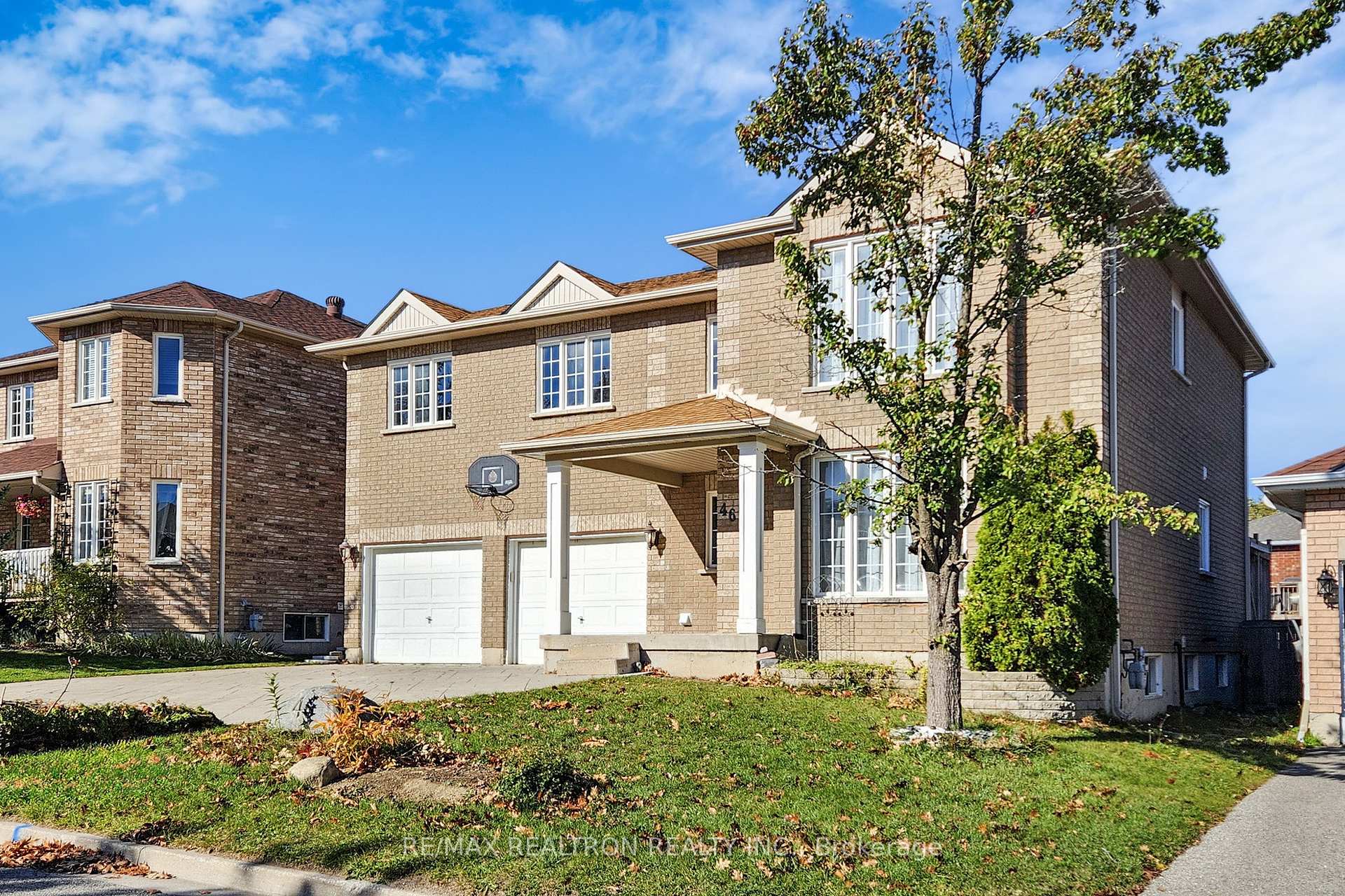 Photo 3 of 46 Watson Drive, Barrie, East Bayfield — HOMEH