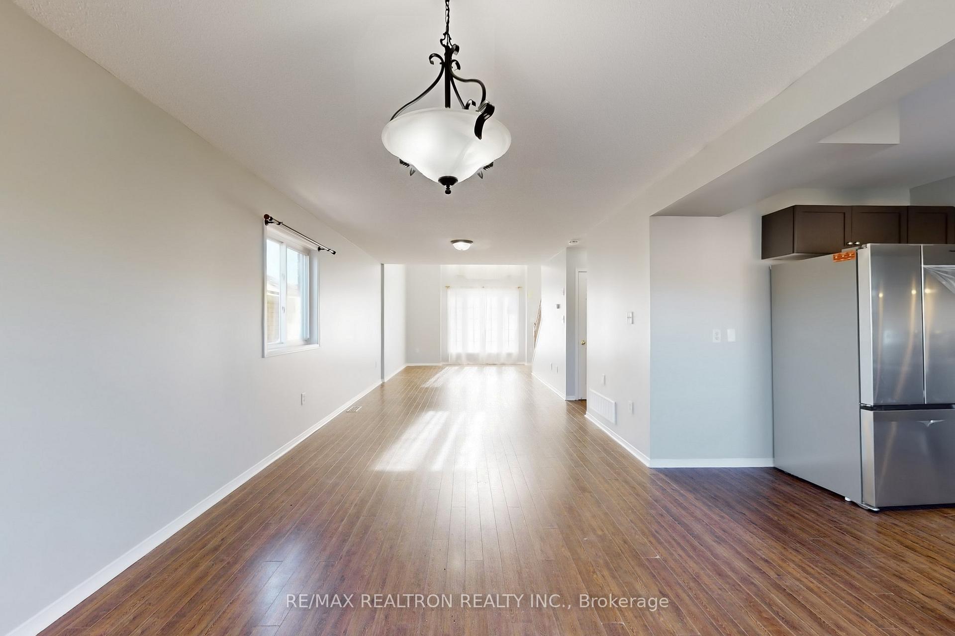 Photo 13 of 46 Watson Drive, Barrie, East Bayfield — HOMEH