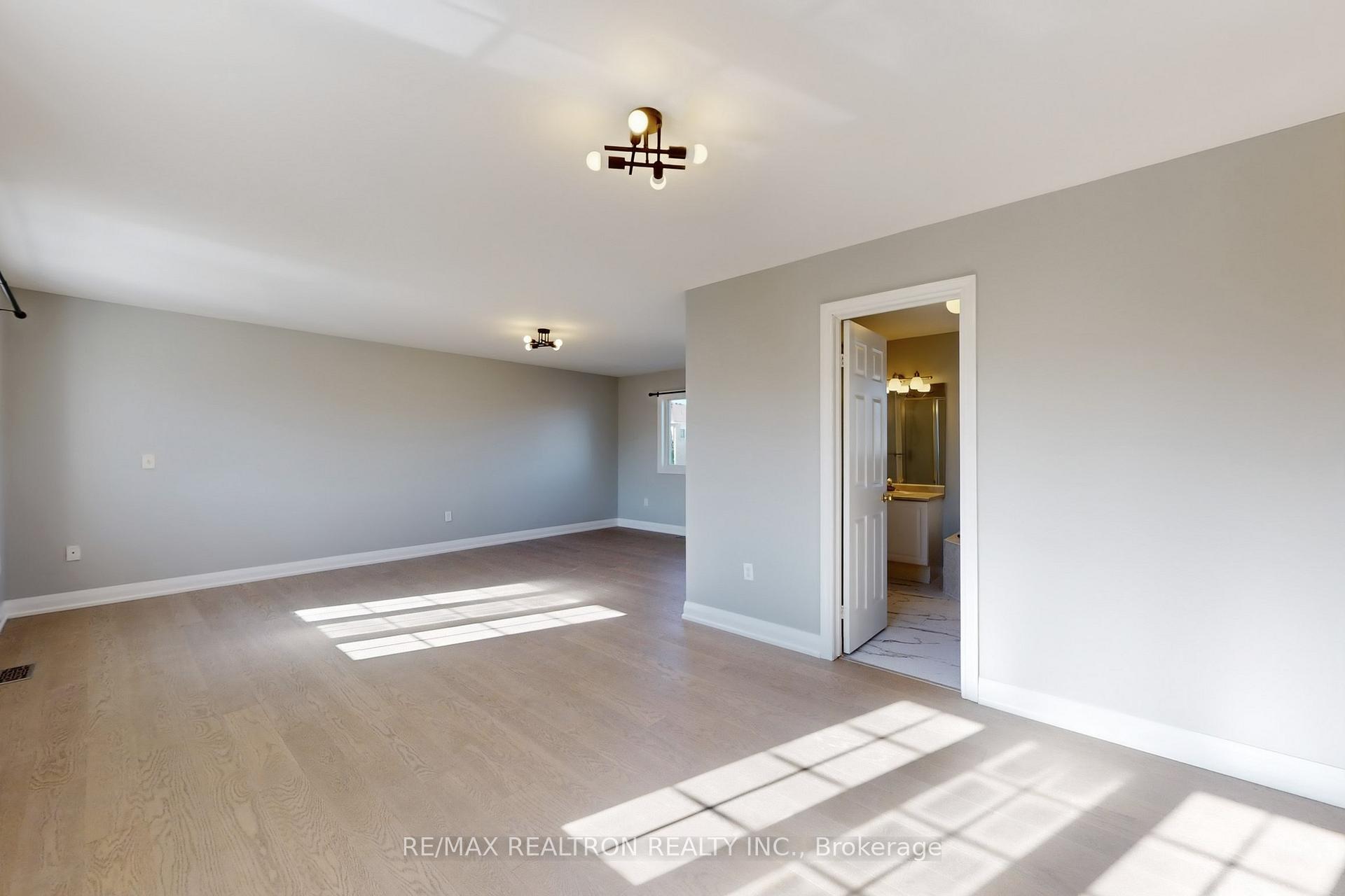Photo 18 of 46 Watson Drive, Barrie, East Bayfield — HOMEH