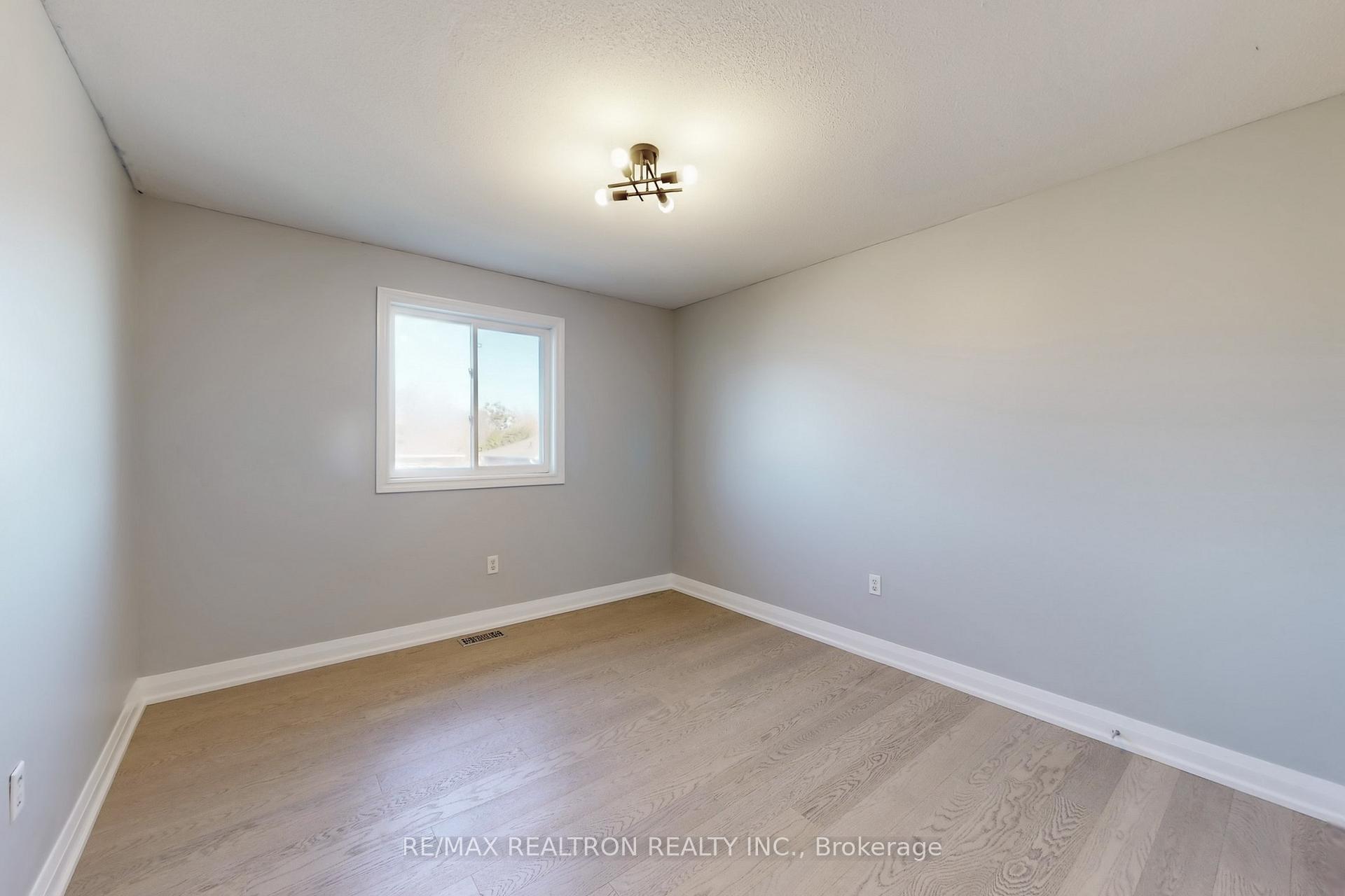 Photo 24 of 46 Watson Drive, Barrie, East Bayfield — HOMEH