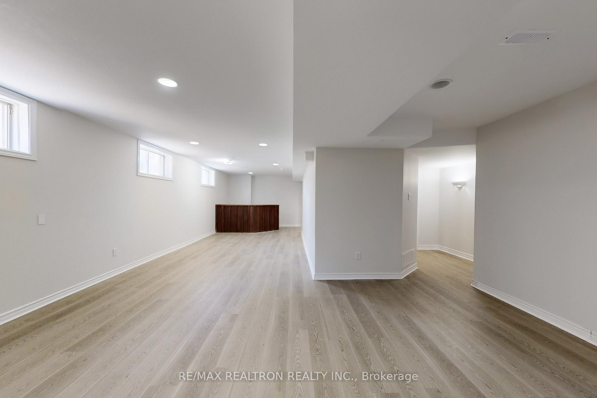 Photo 34 of 46 Watson Drive, Barrie, East Bayfield — HOMEH