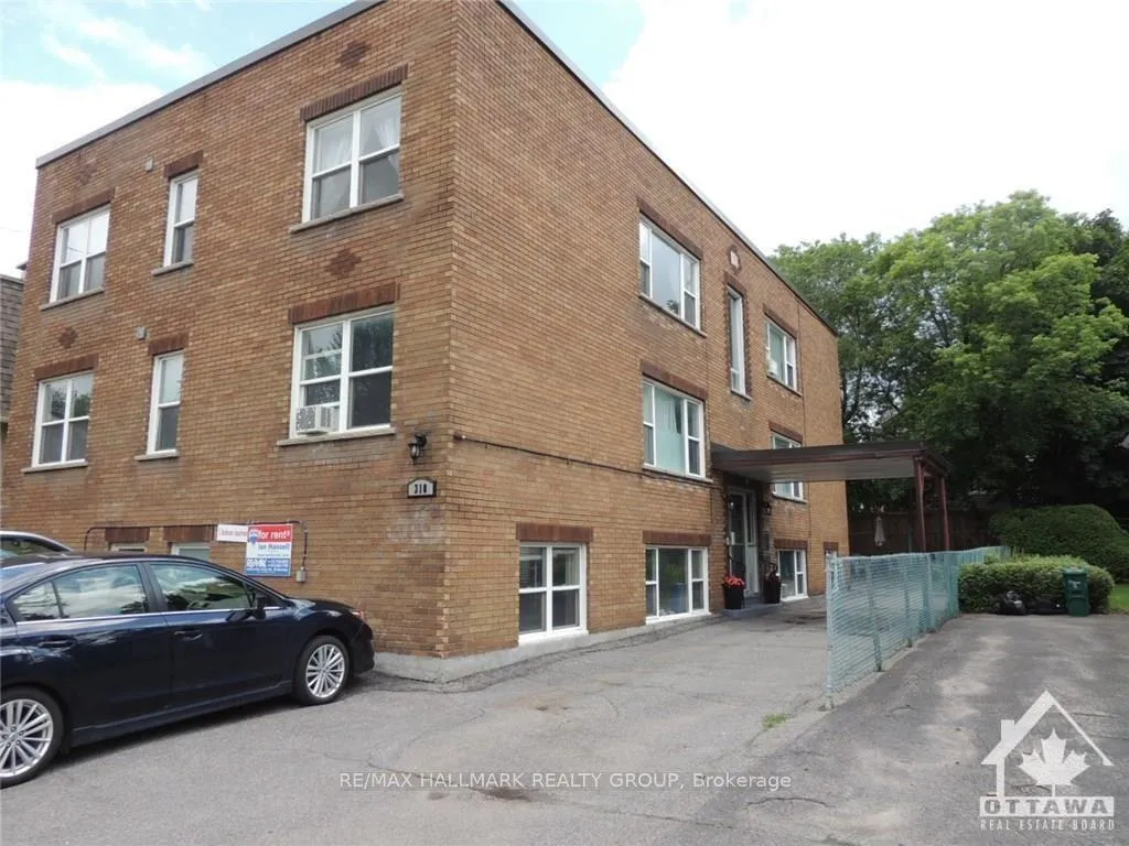 Front of Unit 3, 310 Byron Avenue