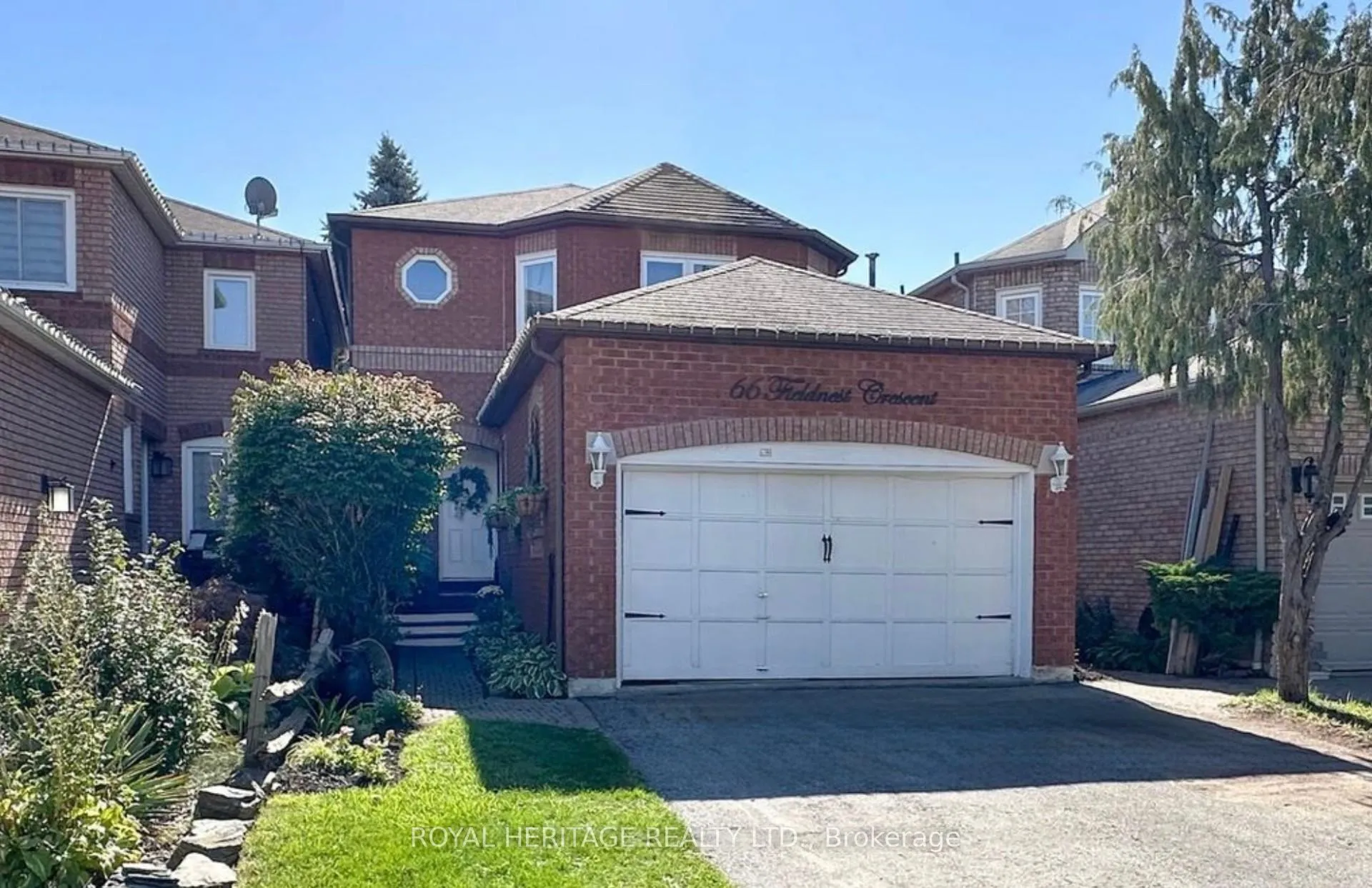 Photo 3 of 66 Fieldnest Crescent, Whitby, Rolling Acres — HOMEH