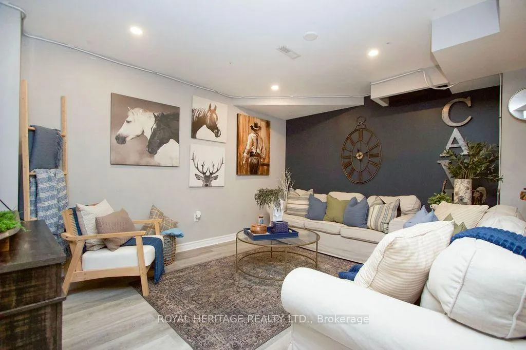 Photo 35 of 66 Fieldnest Crescent, Whitby, Rolling Acres — HOMEH