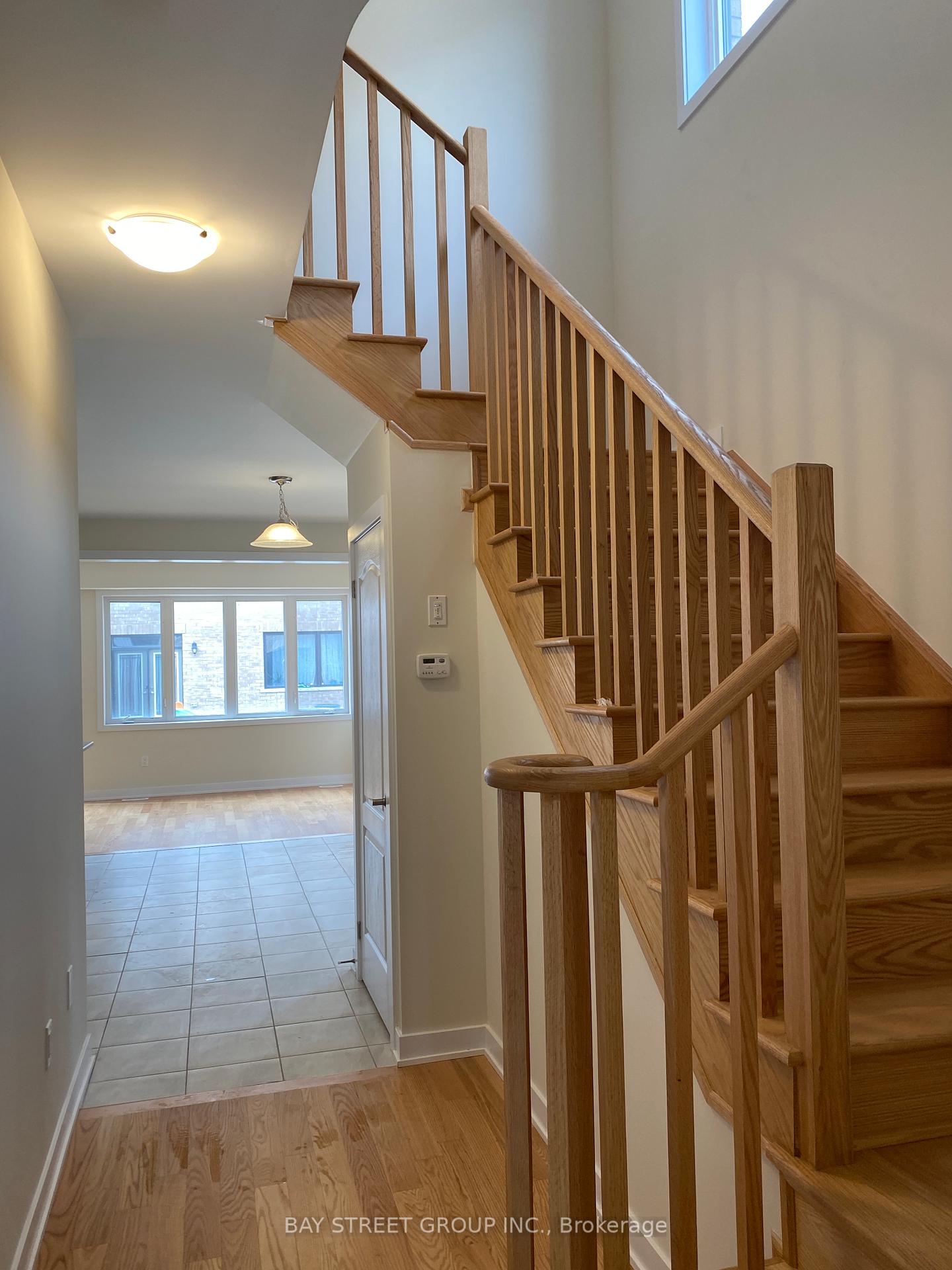 Photo 3 of 11 keelson Street, Welland, Dain City — HOMEH