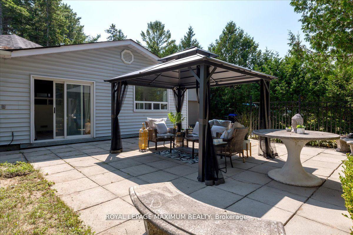 Photo 2 of 749 River Road E, Wasaga Beach — HOMEH