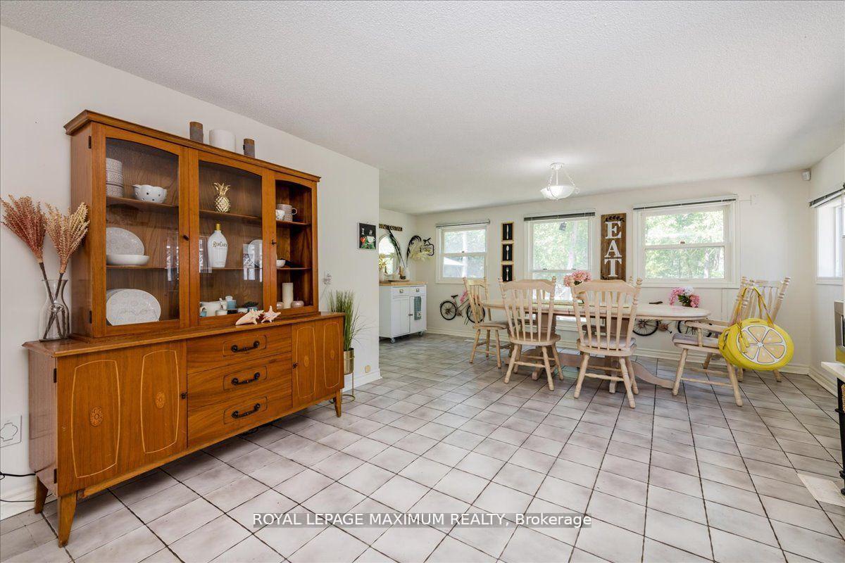 Photo 5 of 749 River Road E, Wasaga Beach — HOMEH