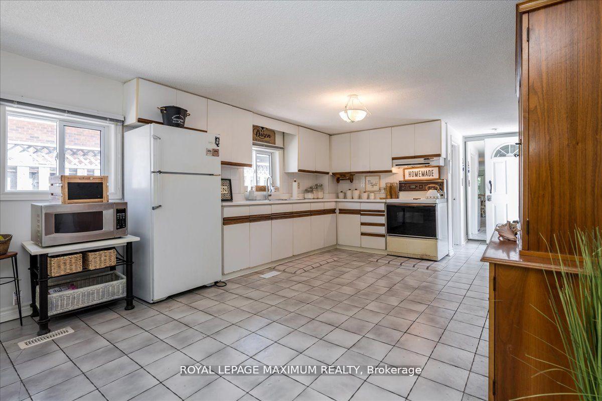 Photo 7 of 749 River Road E, Wasaga Beach — HOMEH