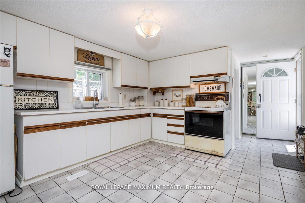 Photo 8 of 749 River Road E, Wasaga Beach — HOMEH