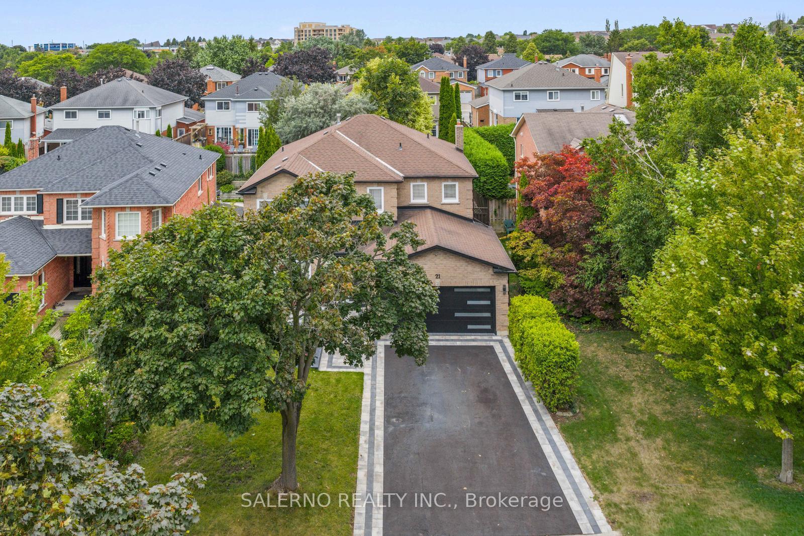 Photo 3 of 21 Bentonwood Crescent, Whitby, Pringle Creek — HOMEH