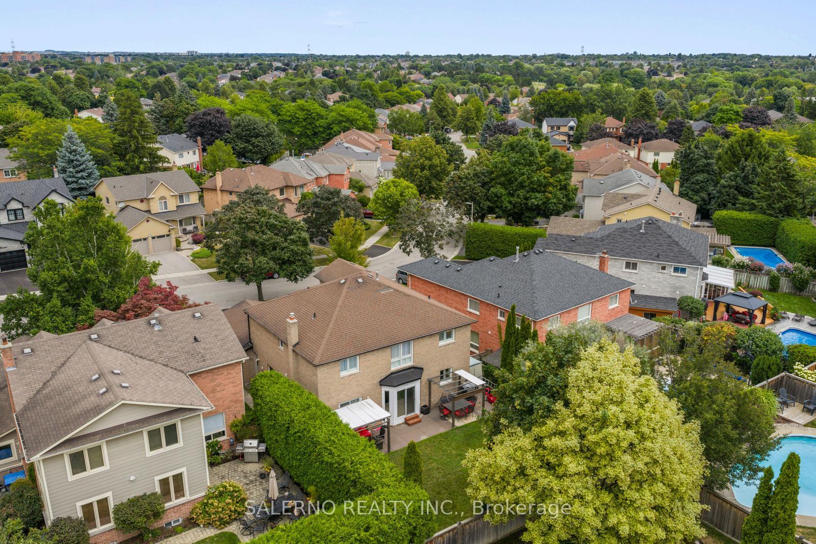 Photo 49 of 21 Bentonwood Crescent, Whitby, Pringle Creek — HOMEH