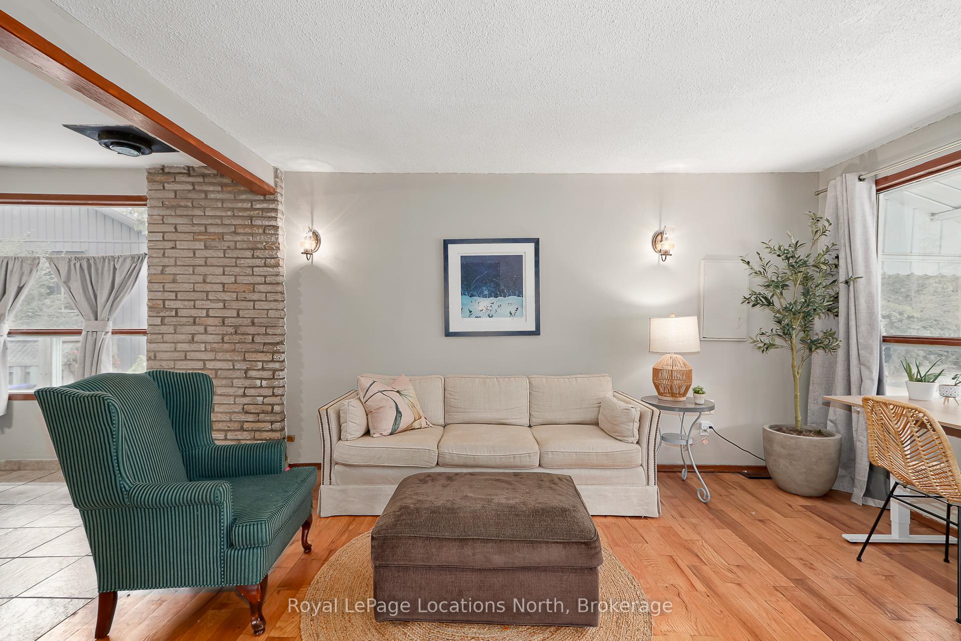 Photo 8 of 32 57th Street S, Wasaga Beach — HOMEH