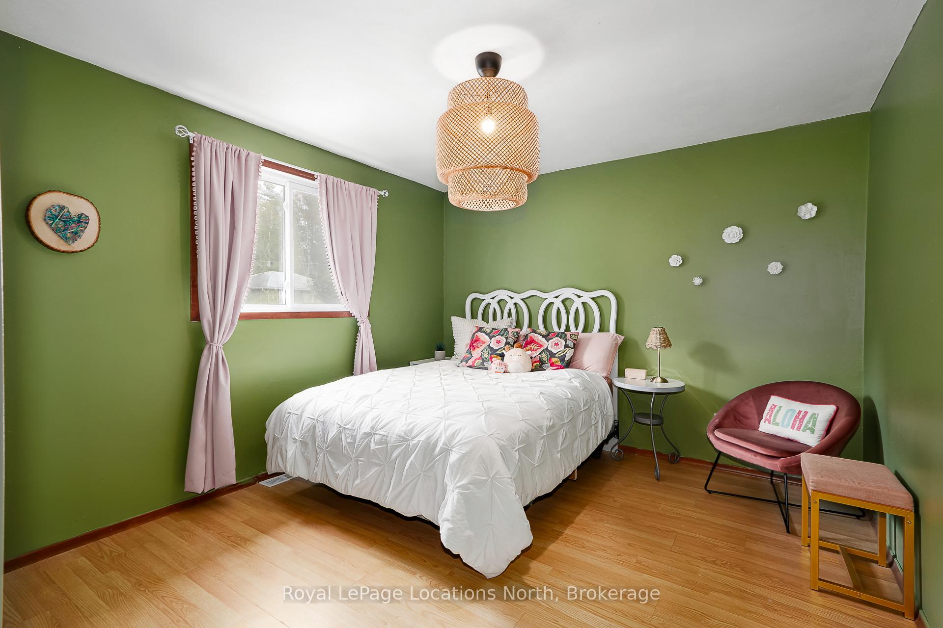 Photo 13 of 32 57th Street S, Wasaga Beach — HOMEH