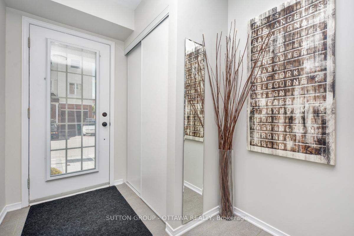 Photo 3 of 408 Sadar Private, Ottawa, Barrhaven - Cedargrove/Fraserdale — HOMEH