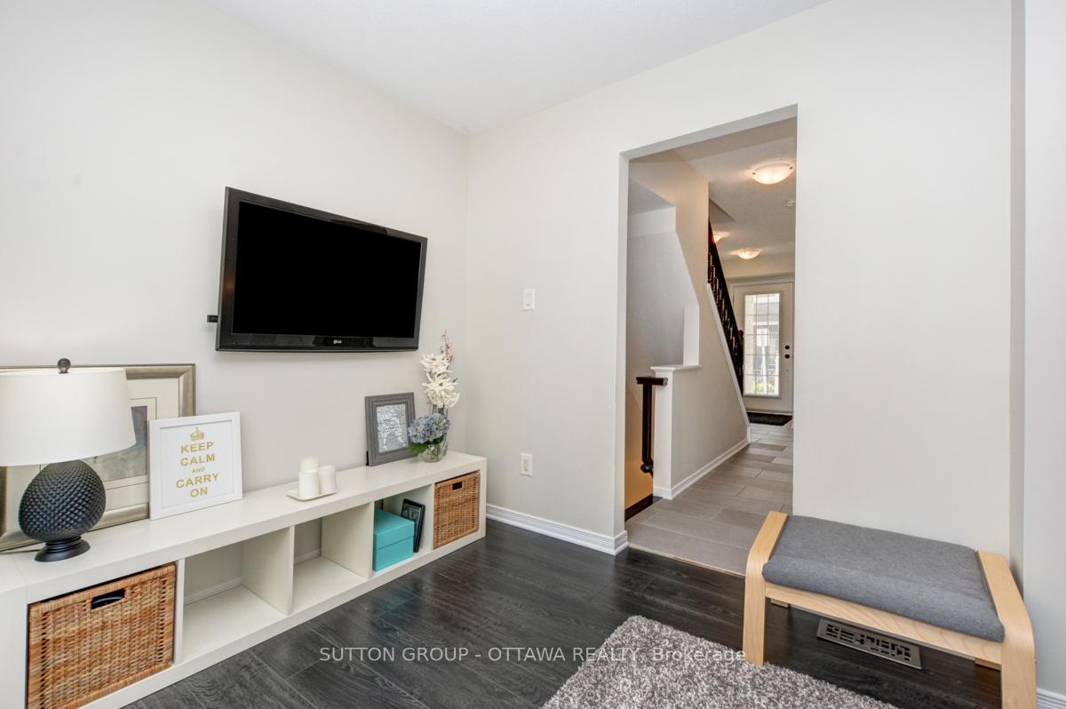 Photo 8 of 408 Sadar Private, Ottawa, Barrhaven - Cedargrove/Fraserdale — HOMEH