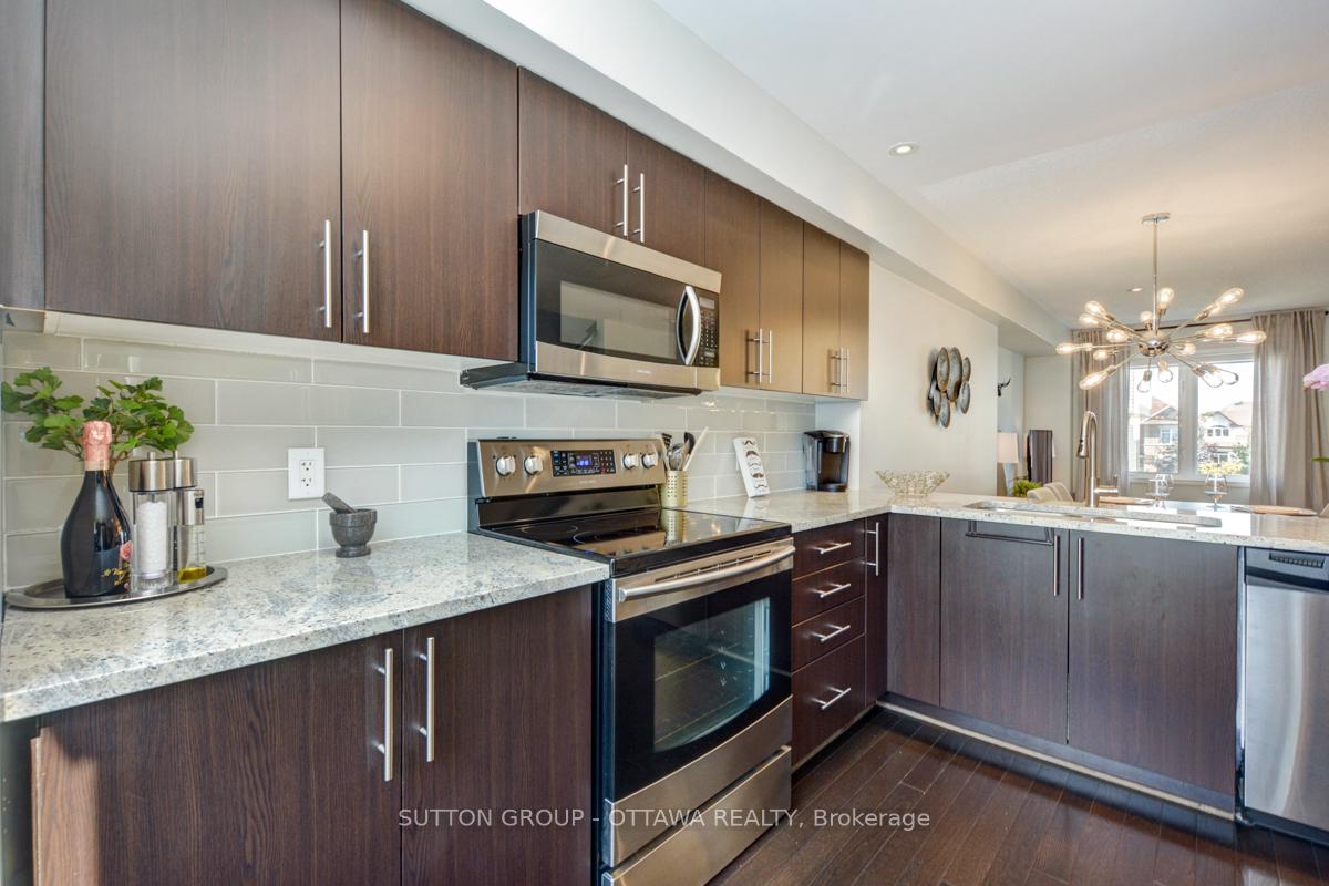 Photo 21 of 408 Sadar Private, Ottawa, Barrhaven - Cedargrove/Fraserdale — HOMEH