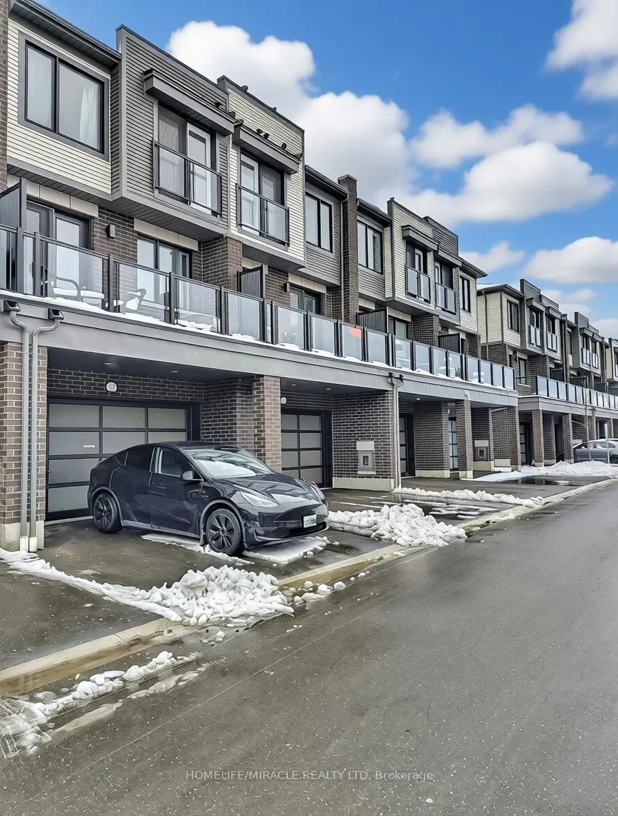 Photo 2 of 59 Sorbara Way, Whitby, Brooklin — HOMEH