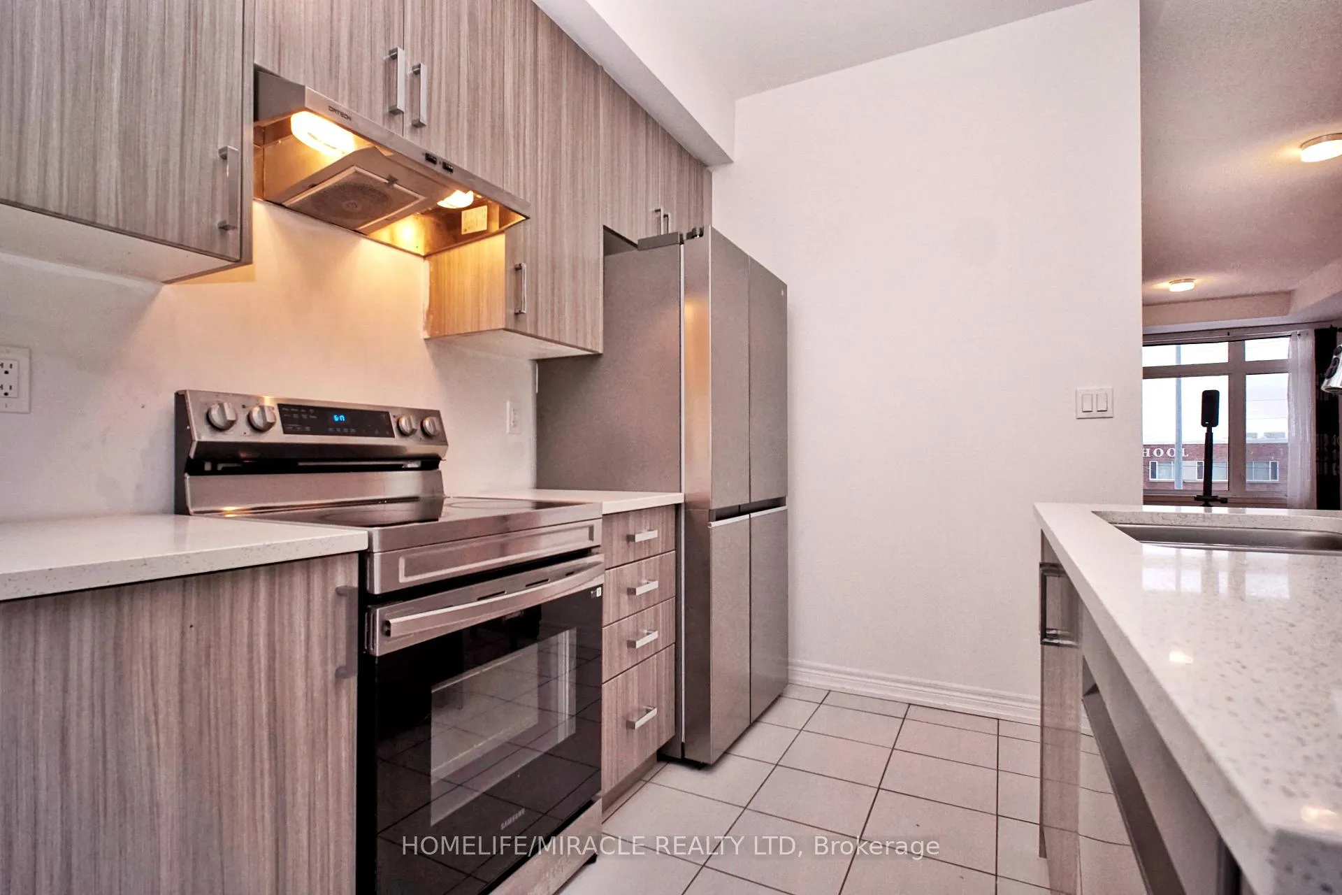 Photo 11 of 59 Sorbara Way, Whitby, Brooklin — HOMEH