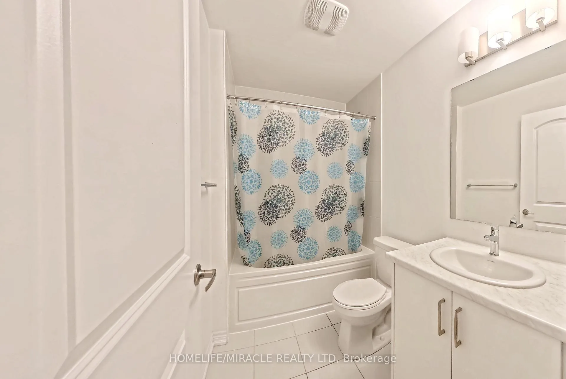 Photo 25 of 59 Sorbara Way, Whitby, Brooklin — HOMEH