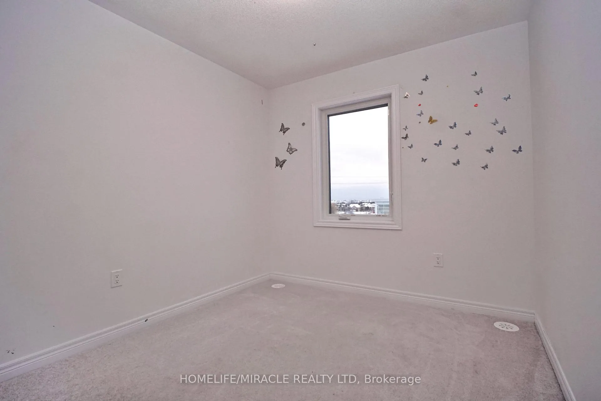 Photo 32 of 59 Sorbara Way, Whitby, Brooklin — HOMEH
