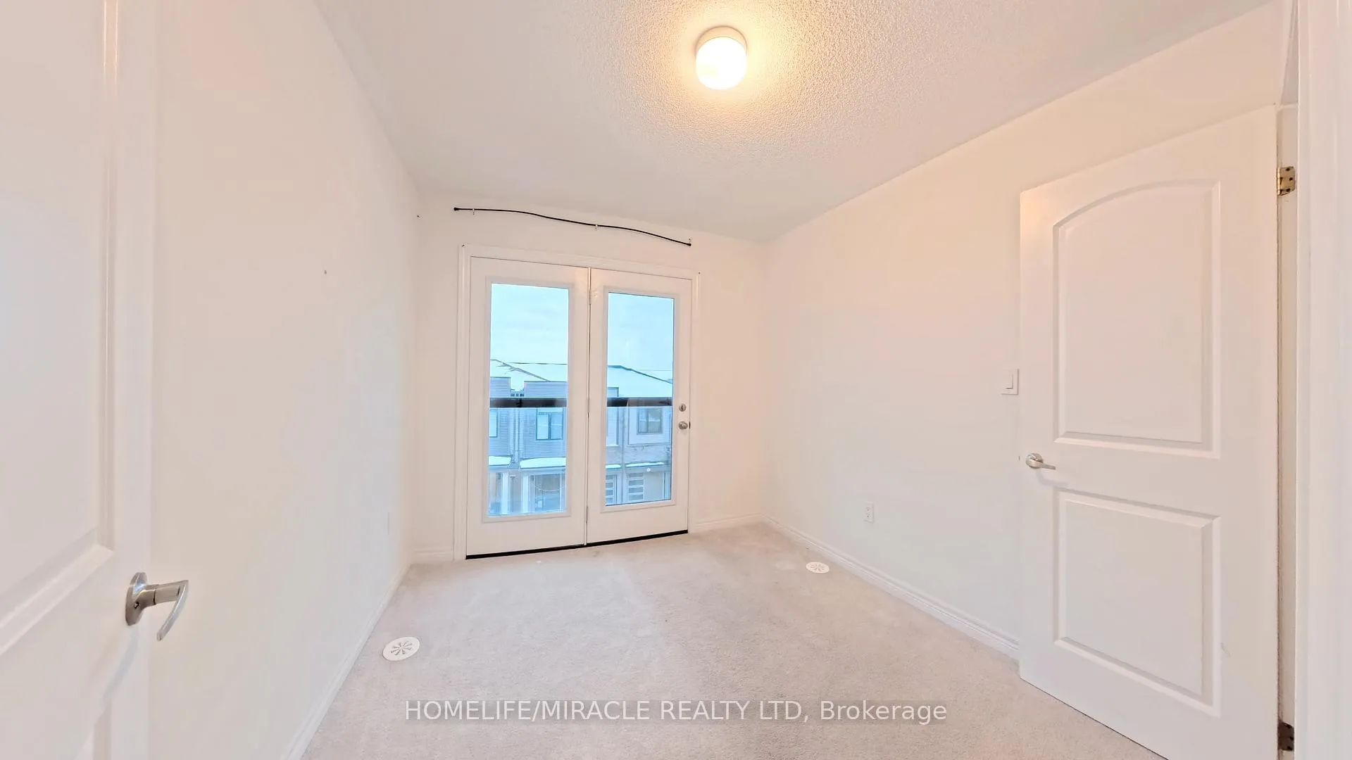 Photo 34 of 59 Sorbara Way, Whitby, Brooklin — HOMEH