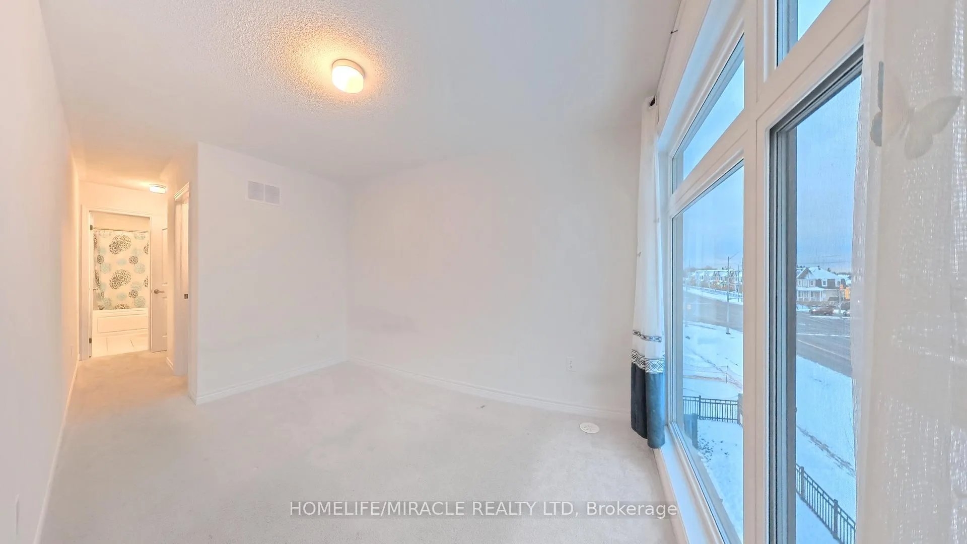 Photo 36 of 59 Sorbara Way, Whitby, Brooklin — HOMEH